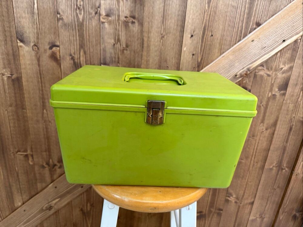 Vintage 1970s Wil-Hold Wilson Sewing Box Avocado Green Organizer Tray USA (9339)